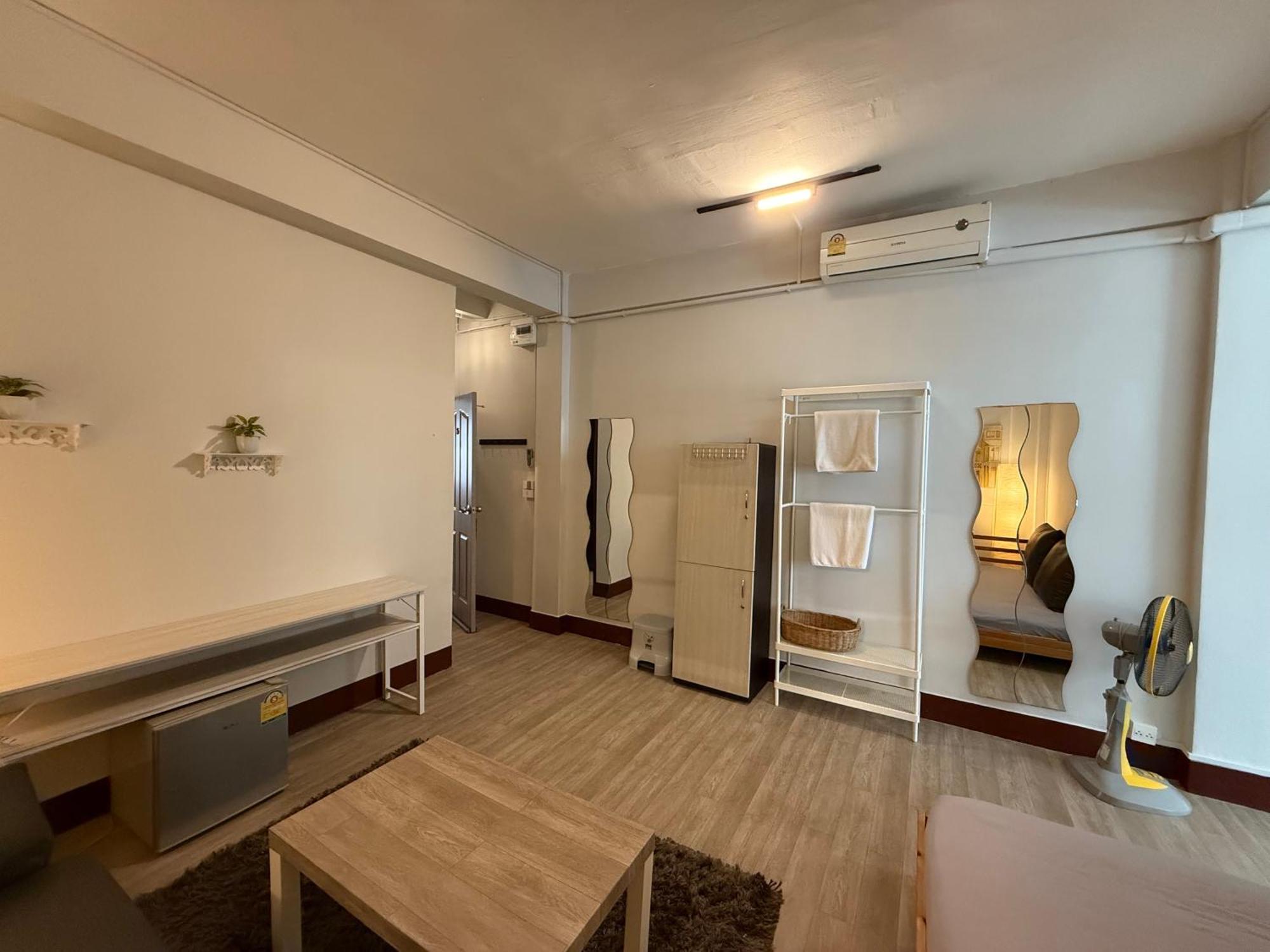 Hostel Baan Nampetch